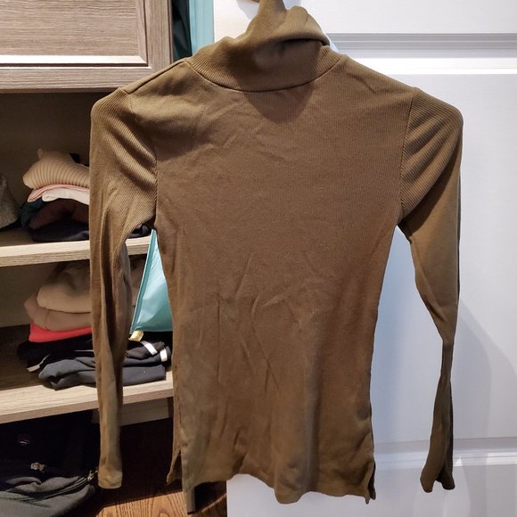 Turtleneck sweater - Picture 1 of 1